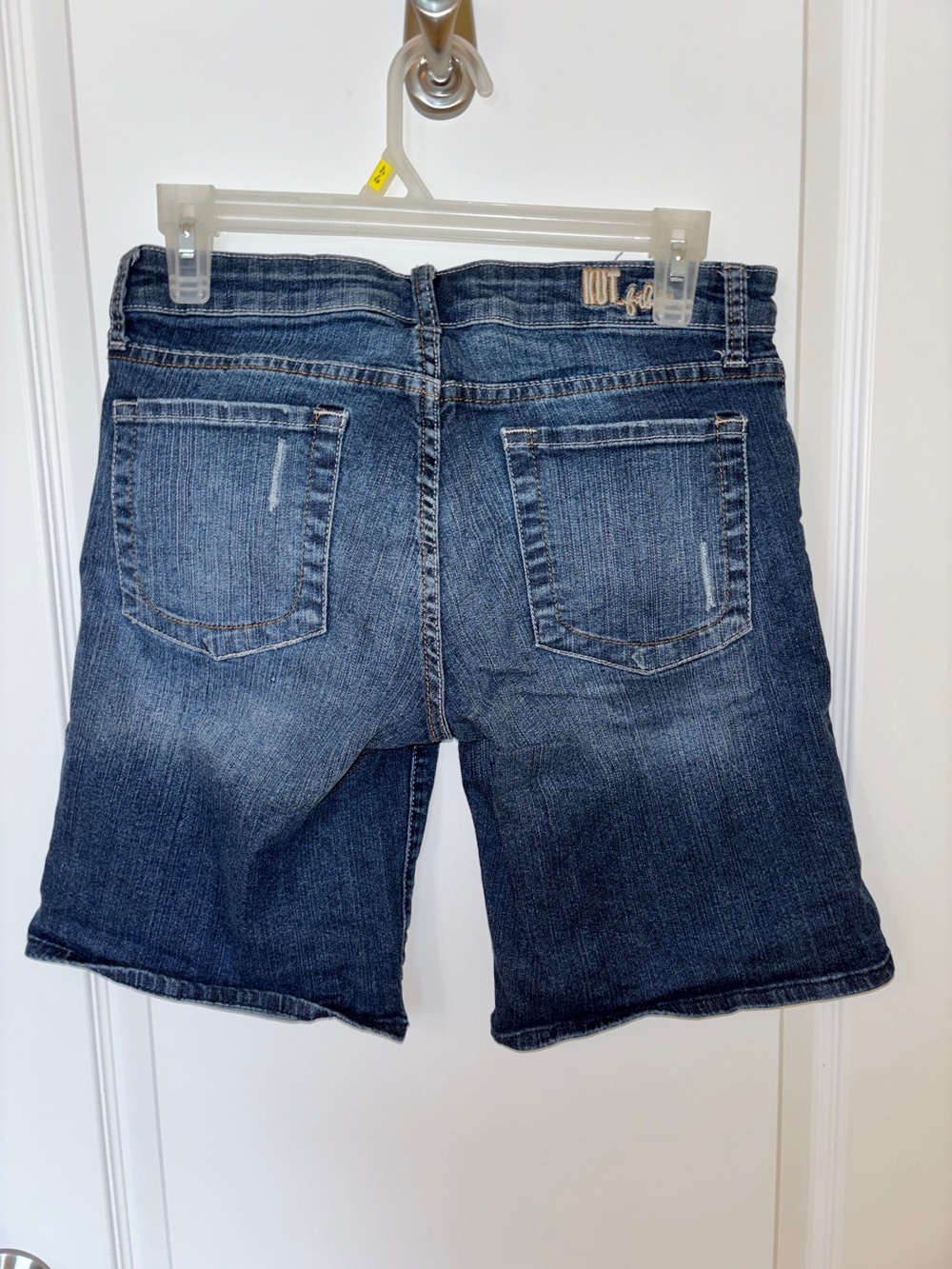Kut from the Kloth Shorts SZ 6 - Picture 4 of 8